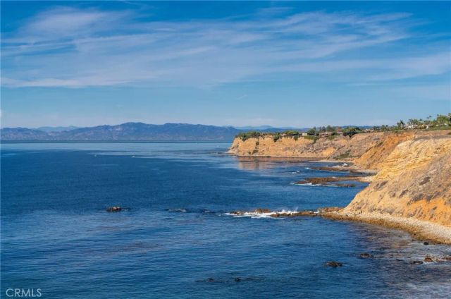 401 Yarmouth Rd, Palos Verdes Estates, CA 90274