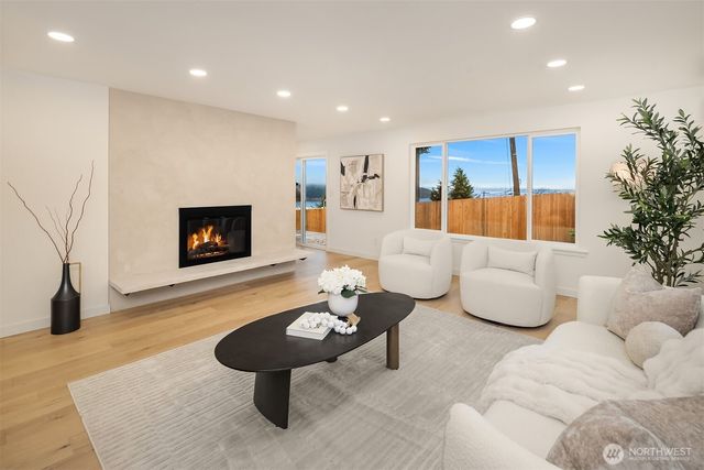 11203 Hallstrom Drive NW, Gig Harbor, WA 98332