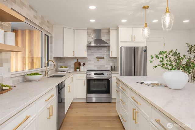 11203 Hallstrom Drive NW, Gig Harbor, WA 98332