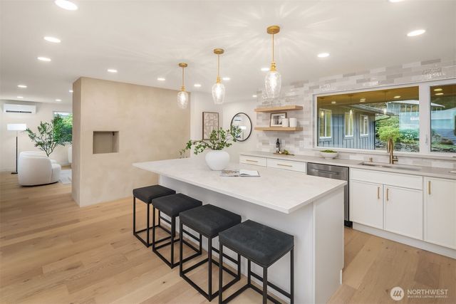 11203 Hallstrom Drive NW, Gig Harbor, WA 98332