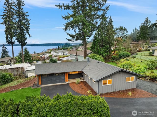 11203 Hallstrom Drive NW, Gig Harbor, WA 98332