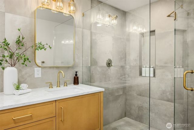 11203 Hallstrom Drive NW, Gig Harbor, WA 98332