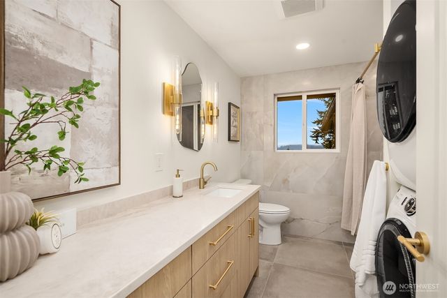 11203 Hallstrom Drive NW, Gig Harbor, WA 98332