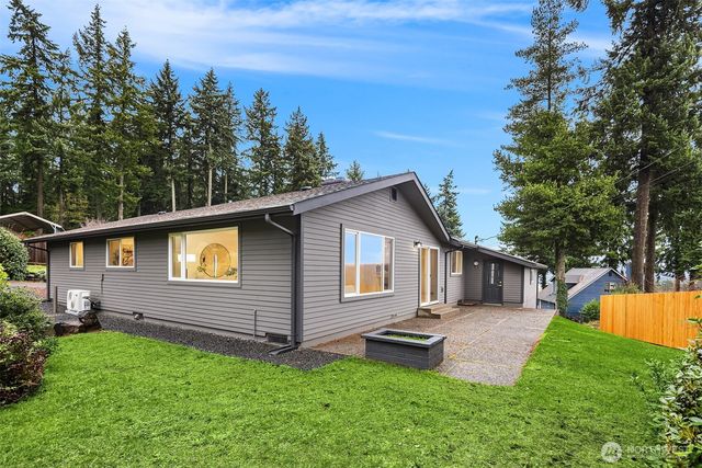 11203 Hallstrom Drive NW, Gig Harbor, WA 98332