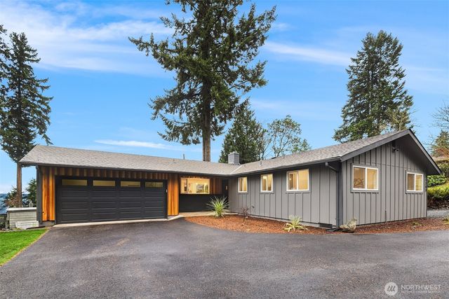 11203 Hallstrom Drive NW, Gig Harbor, WA 98332