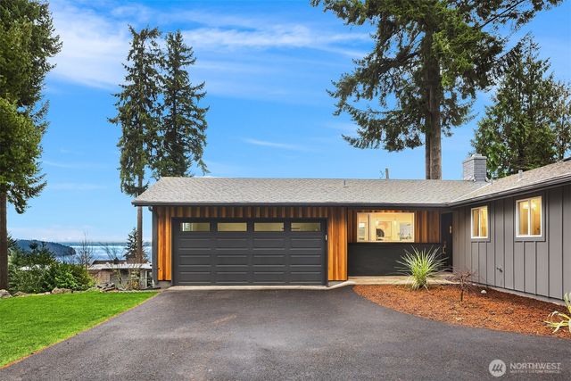 11203 Hallstrom Drive NW, Gig Harbor, WA 98332