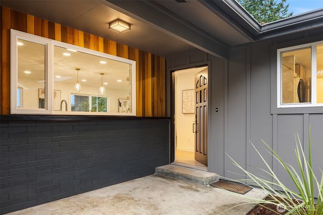 11203 Hallstrom Drive NW, Gig Harbor, WA 98332