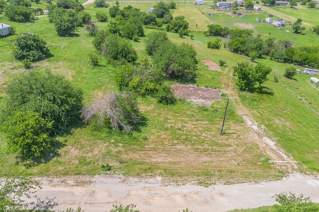 368 Private Road 4443, Rhome, TX 76078