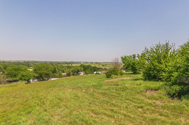 368 Private Road 4443, Rhome, TX 76078