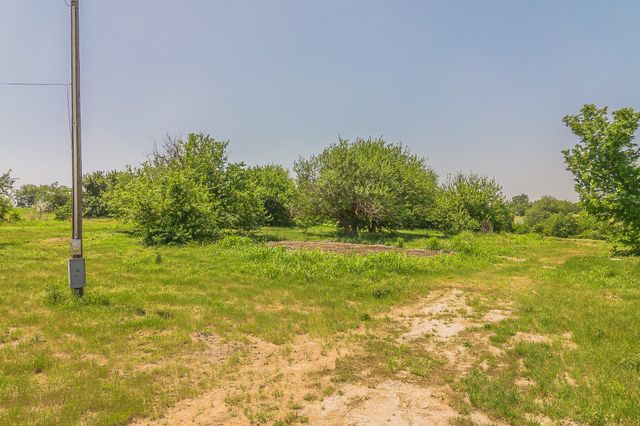 368 Private Road 4443, Rhome, TX 76078
