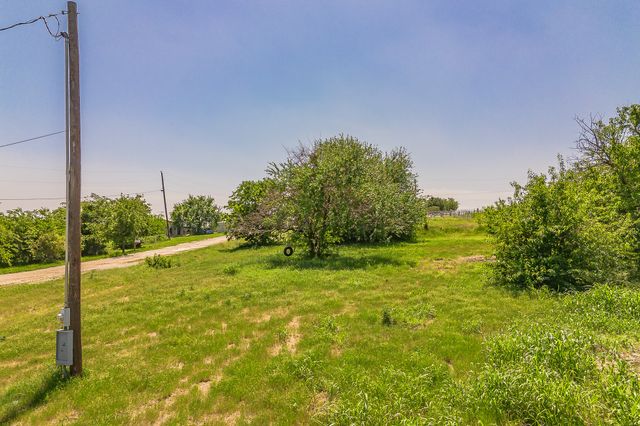 368 Private Road 4443, Rhome, TX 76078