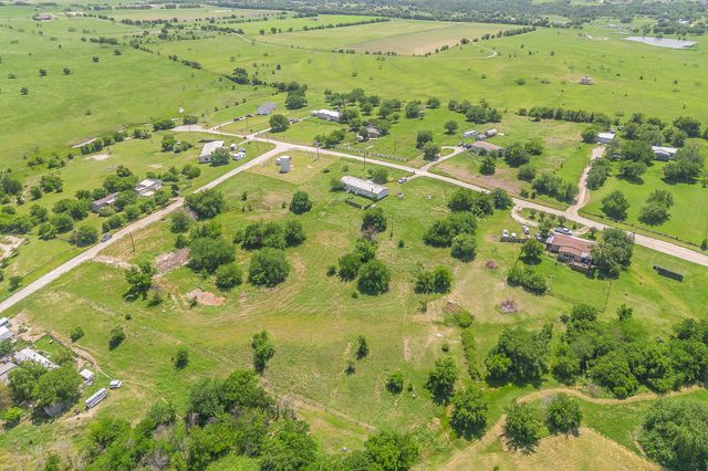 368 Private Road 4443, Rhome, TX 76078