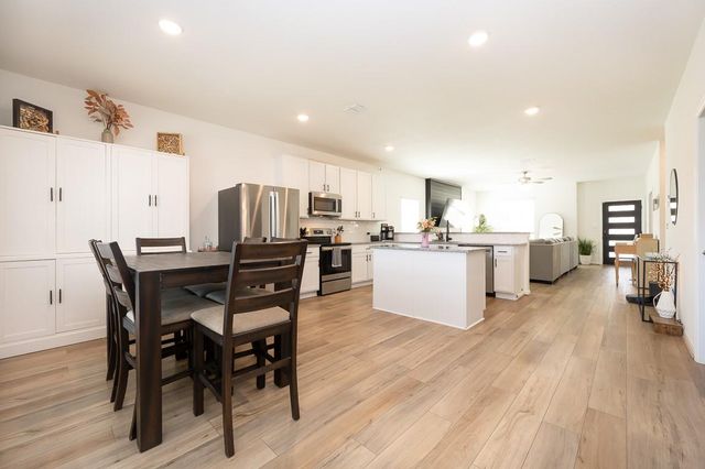 225 Villars DR, Salado, TX 76571