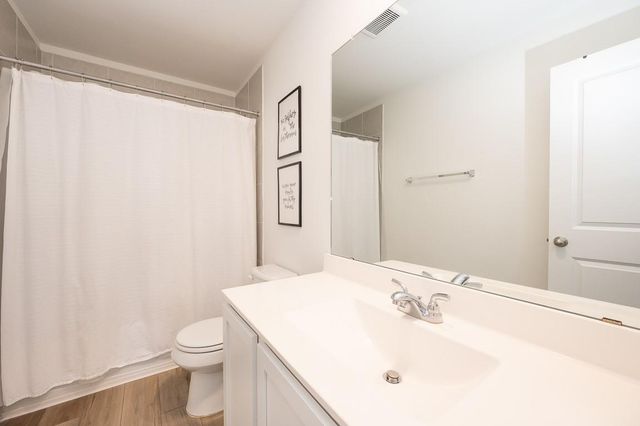 225 Villars DR, Salado, TX 76571