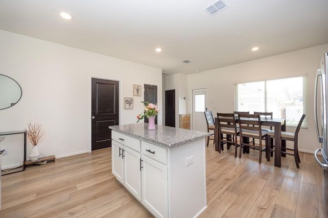 225 Villars DR, Salado, TX 76571