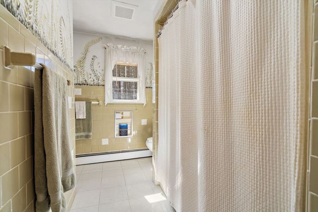 352 Taylor Rd, Stow, MA 01775