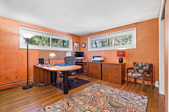 352 Taylor Rd, Stow, MA 01775