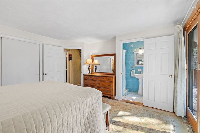 352 Taylor Rd, Stow, MA 01775