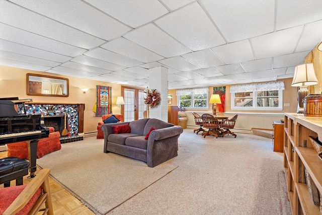 352 Taylor Rd, Stow, MA 01775