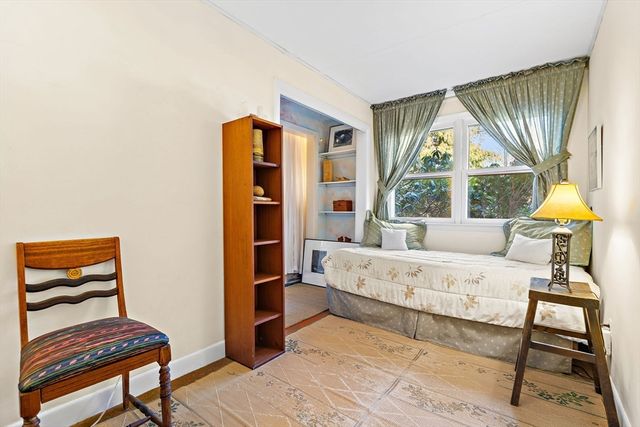 352 Taylor Rd, Stow, MA 01775