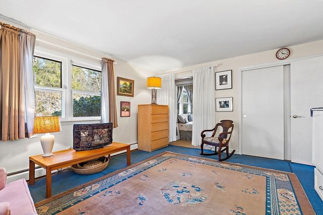 352 Taylor Rd, Stow, MA 01775