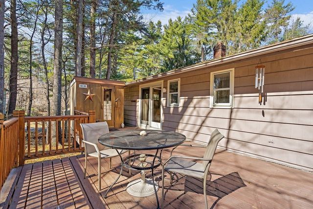 352 Taylor Rd, Stow, MA 01775