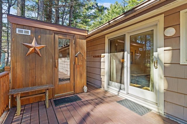 352 Taylor Rd, Stow, MA 01775