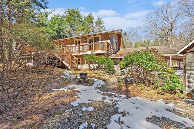 352 Taylor Rd, Stow, MA 01775