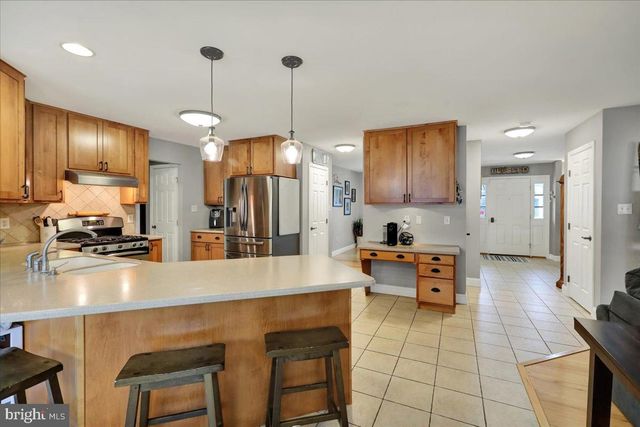 2508 JOHN HENRY DR, Reading, PA 19608