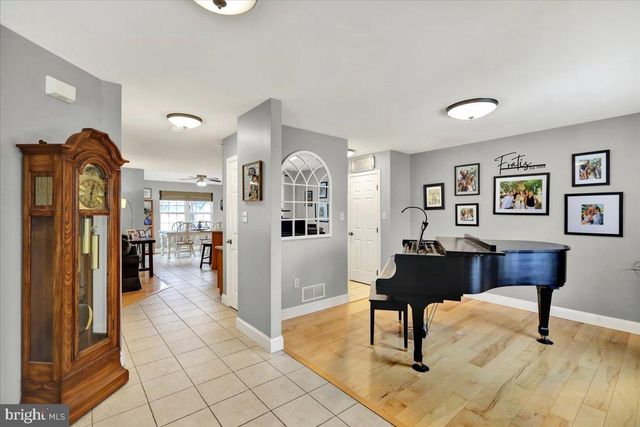 2508 JOHN HENRY DR, Reading, PA 19608