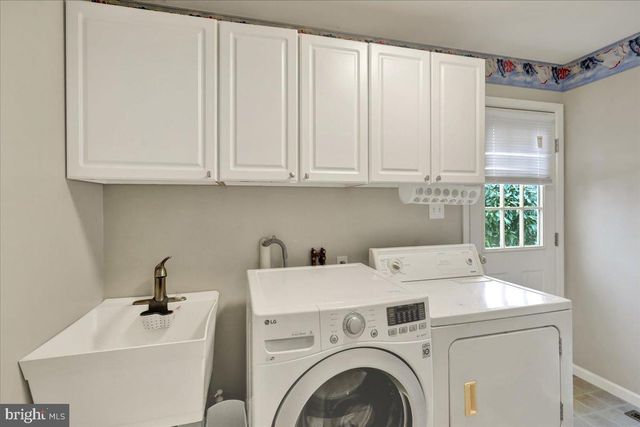 2508 JOHN HENRY DR, Reading, PA 19608