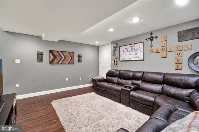 2508 JOHN HENRY DR, Reading, PA 19608