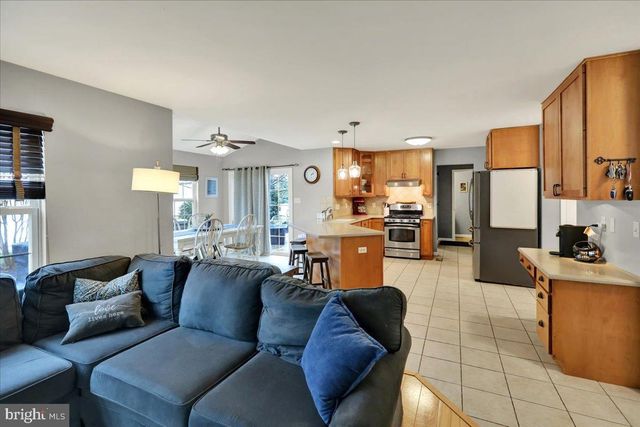 2508 JOHN HENRY DR, Reading, PA 19608