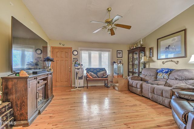 154 Slate Hill Road, Telford, TN 37690