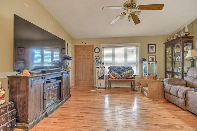 154 Slate Hill Road, Telford, TN 37690