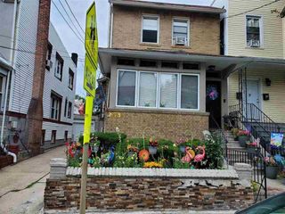 232 WILKINSON AVE, Jc, Greenville, NJ 07305