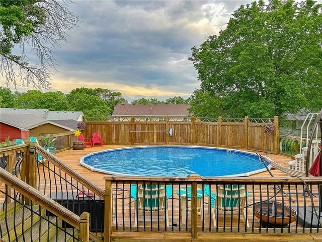 206 S Ridgeview Drive, Warrensburg, MO 64093