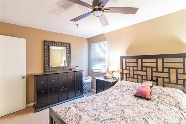 206 S Ridgeview Drive, Warrensburg, MO 64093