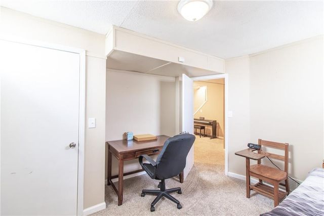 206 S Ridgeview Drive, Warrensburg, MO 64093