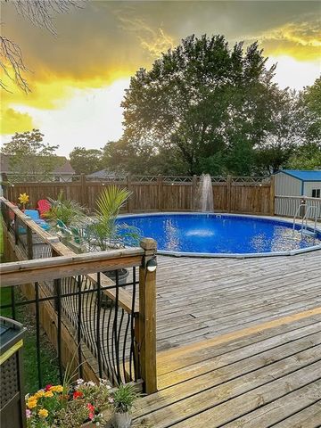 206 S Ridgeview Drive, Warrensburg, MO 64093