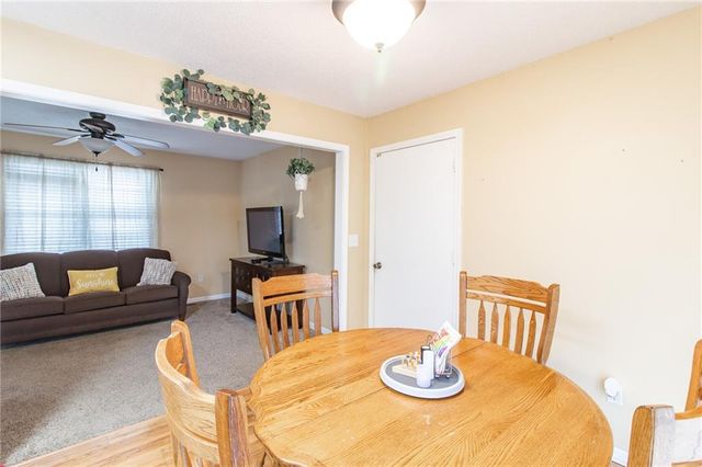 206 S Ridgeview Drive, Warrensburg, MO 64093