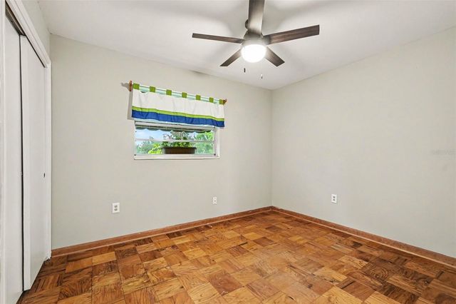 10308 N OAKLEAF AVENUE, Tampa, FL 33612