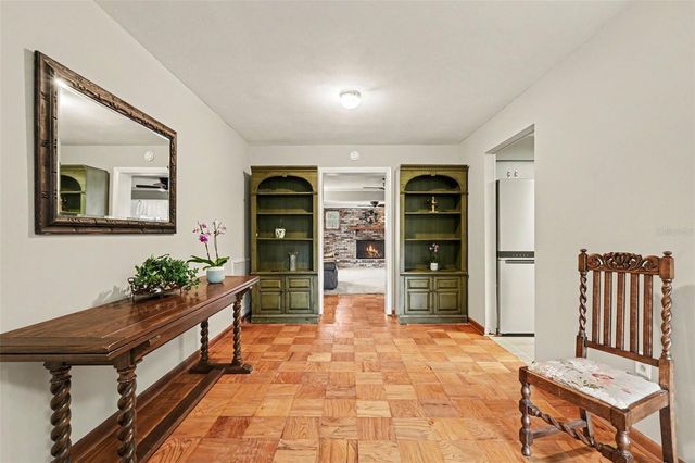 10308 N OAKLEAF AVENUE, Tampa, FL 33612