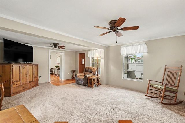 10308 N OAKLEAF AVENUE, Tampa, FL 33612