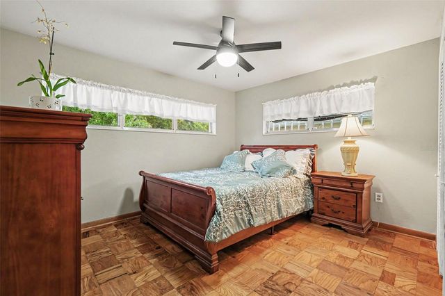 10308 N OAKLEAF AVENUE, Tampa, FL 33612