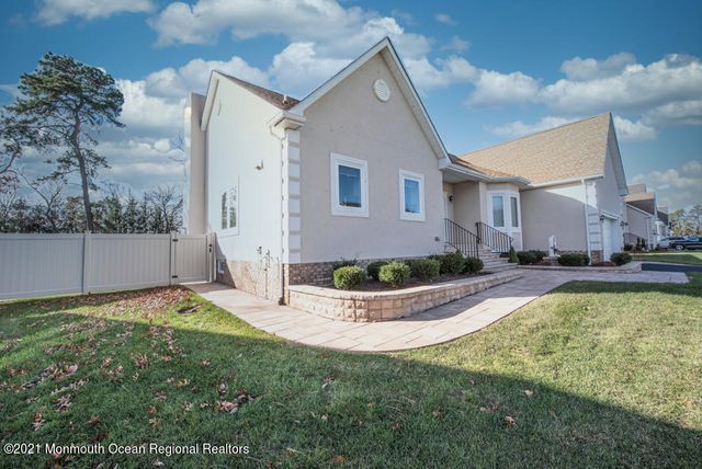 12 Cindy Court, Howell, NJ 07731
