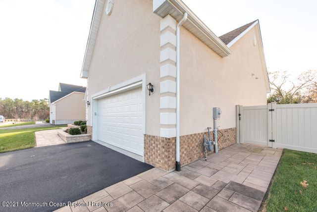 12 Cindy Court, Howell, NJ 07731