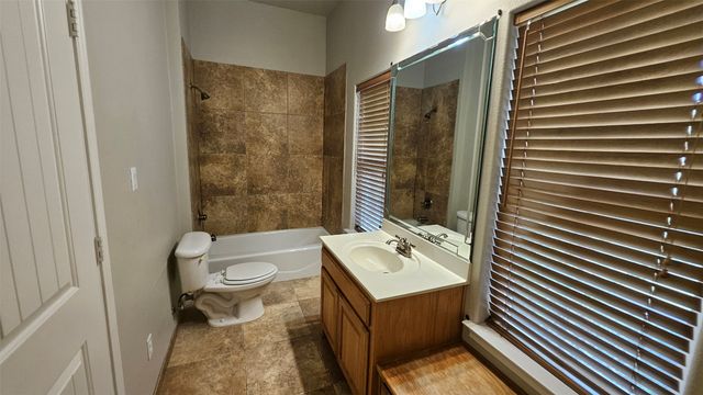 4260 Monroe Drive, Midlothian, TX 76065