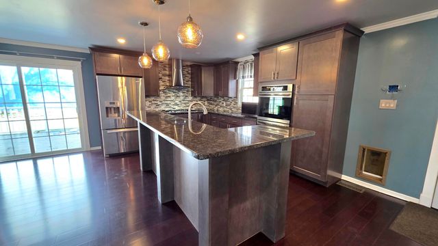 205 W Pearl Street, Hamlet, IN 46532