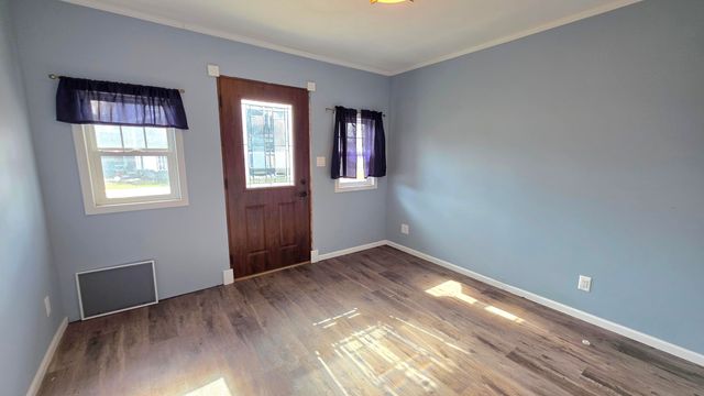 205 W Pearl Street, Hamlet, IN 46532